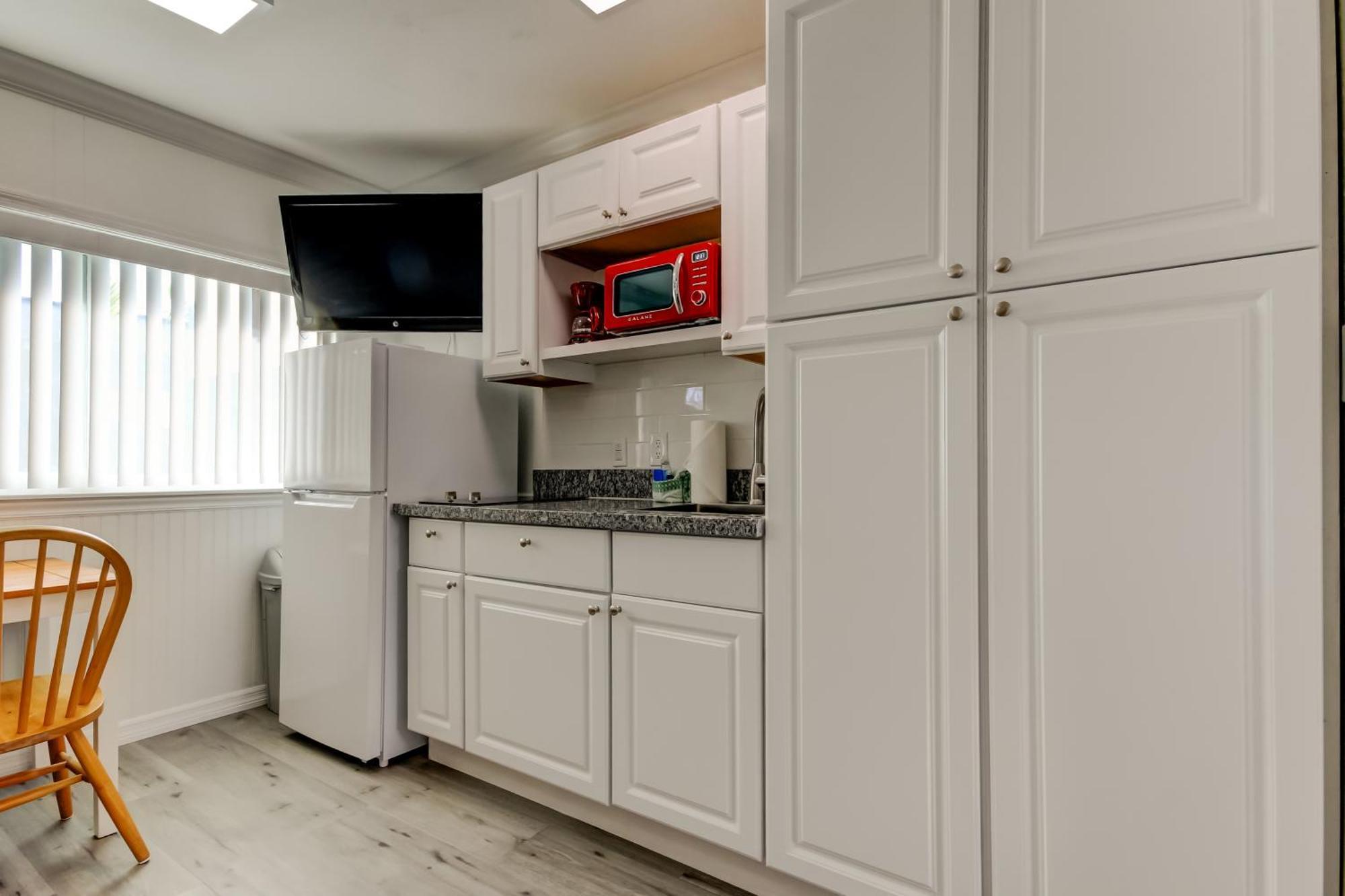 Carousel Suites -Redington Shores Exterior foto